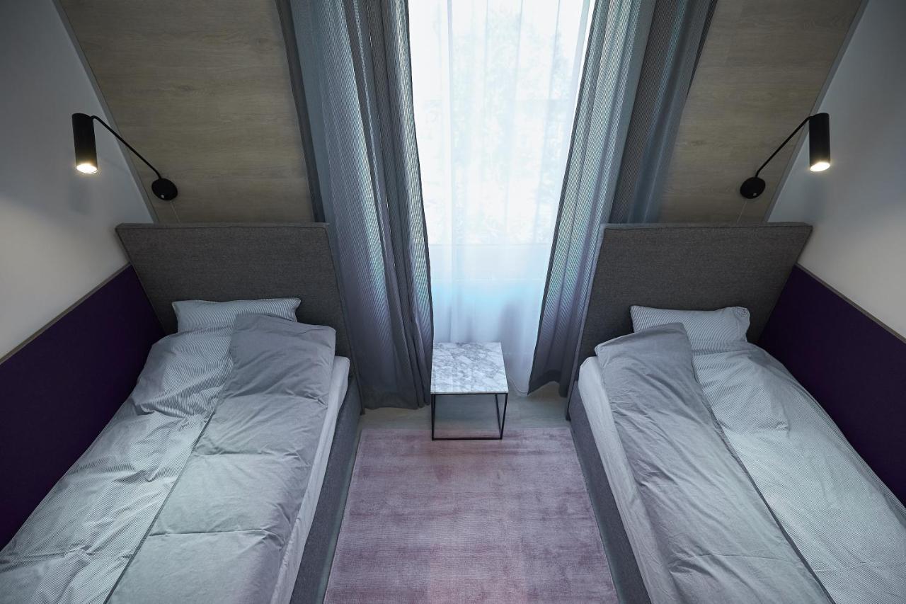 7Domb Apartman Komló Екстериор снимка